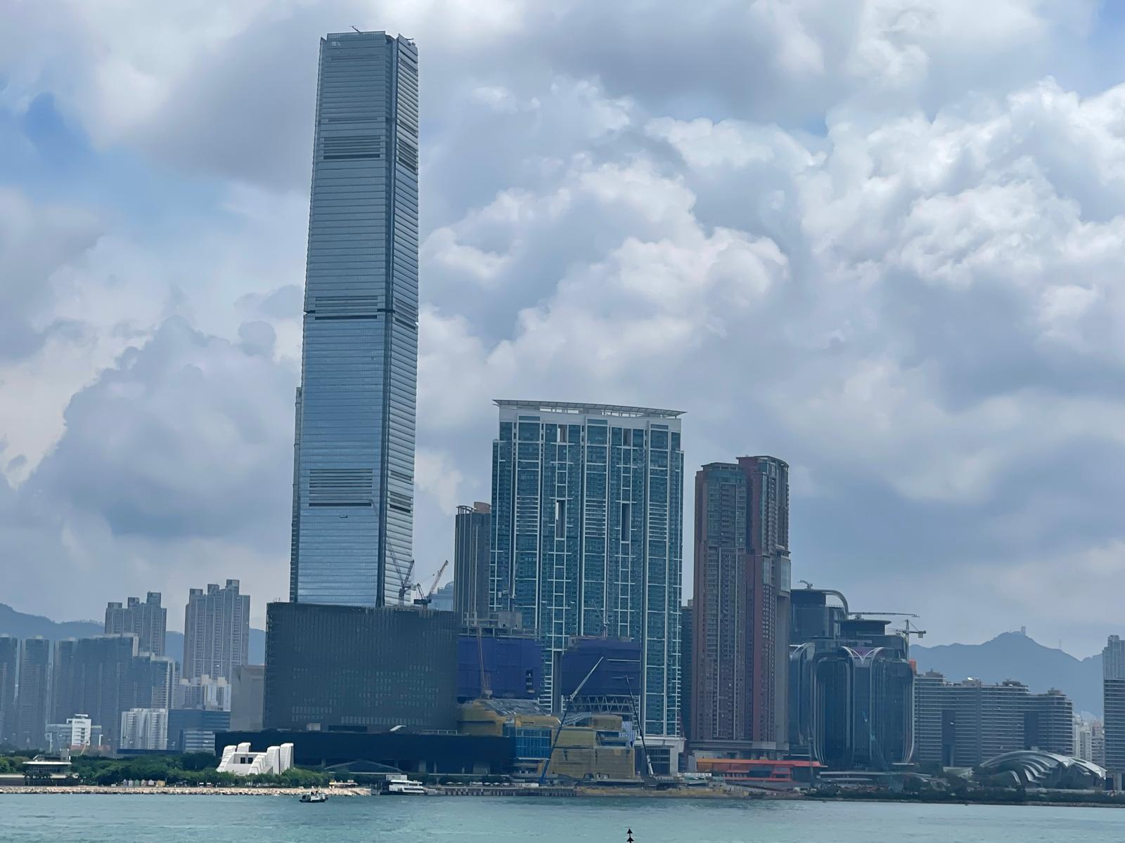 座擁九龍半島領先地理位置 - 尖沙咀商廈出售及出租-0
